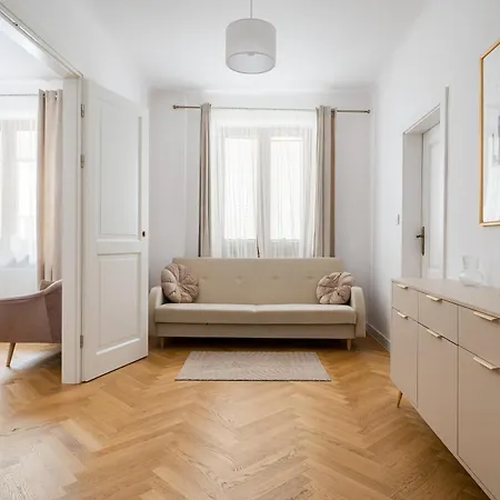 Powisle Riverside By Bookinghost