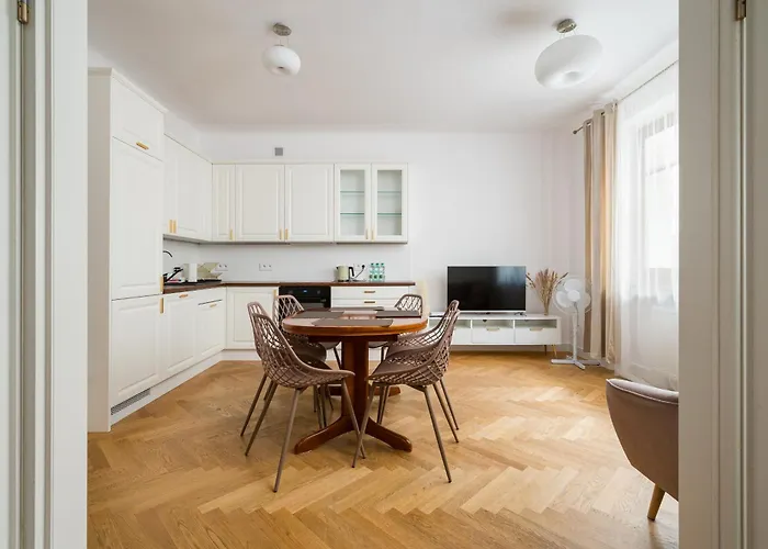 Powisle Riverside By Bookinghost