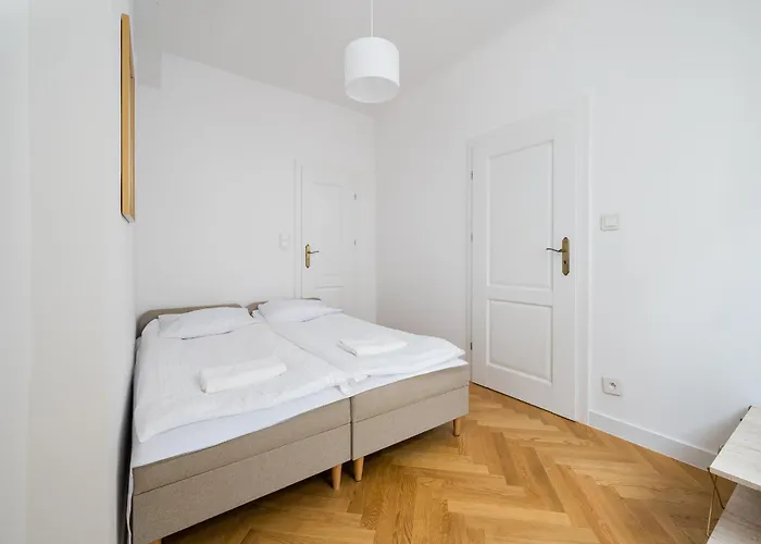 Powisle Riverside By Bookinghost Lejlighed